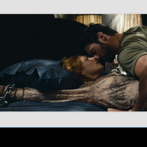 老婆的健身房练瑜伽
