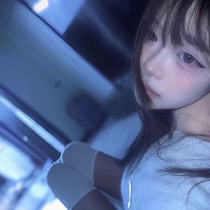 老婆的健身房练瑜伽
