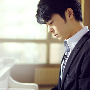 老婆的健身房练瑜伽
